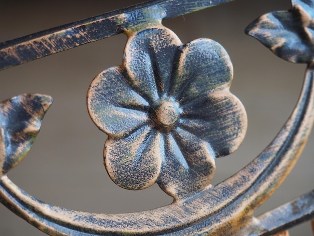 Flores de bronze e cachos na cerca artesanato de kuznetsk peças de metal decorativas forjadas