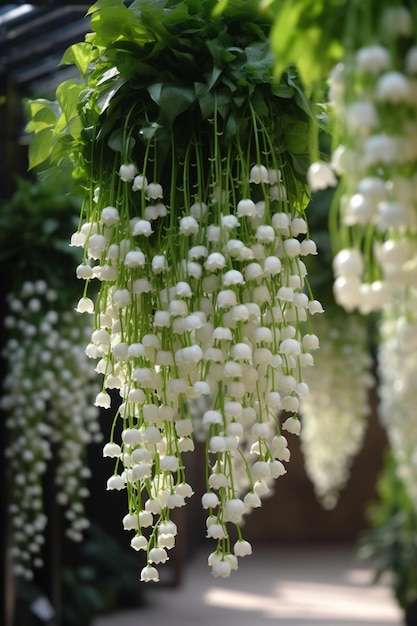 Flores de lirio de los valles colgando de una cuerda