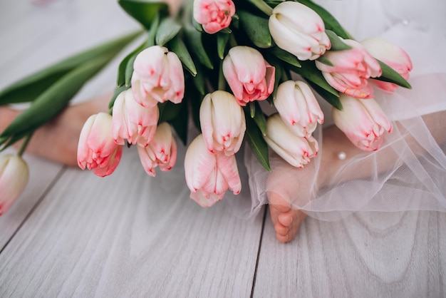 Flores de tulipanes para el día de la mujer rosa.