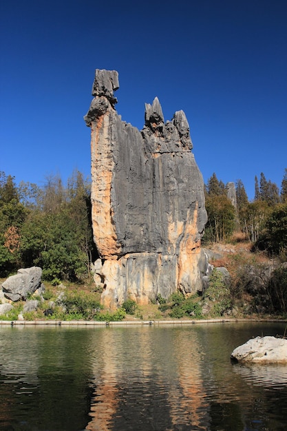 Floresta de pedra de topografia cárstica de Yunnan