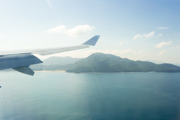 Flugzeug im Himmel