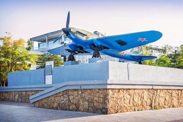 Foto flugzeug sturmovik il2 malaya zemlya memorial krasnodar-territorium noworossijsk bildunterschrift sturmovik il2