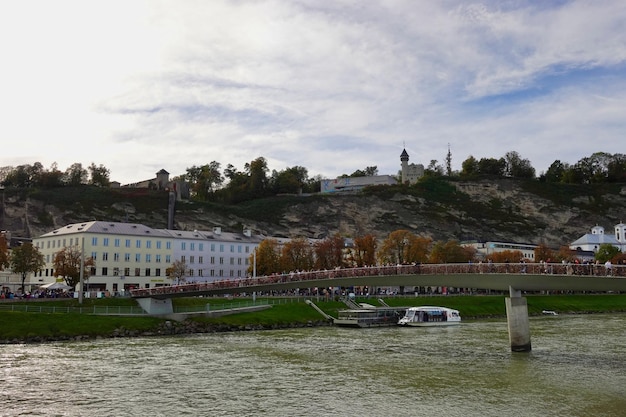 Foto fluss in salzburg, österreich