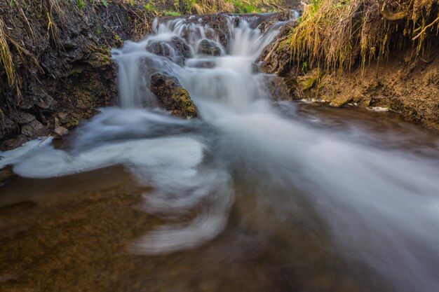 Flusskaskade in der großen Schlucht