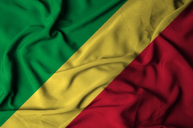 Foco seletivo da bandeira da república do congo, com textura de tecido acenando. ilustração 3D