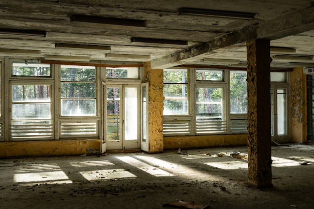 Foco seletivo, uma velha casa abandonada