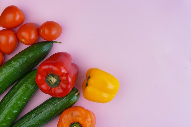 Foco seletivo, vegetais coloridos, o conceito de nutrição adequada