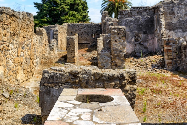 Fogão de um bar antigo em Pompeia, Itália