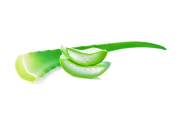 Folha fresca de aloe vera isolada