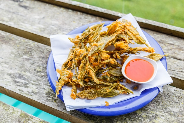 Foto folhas de chá fritas