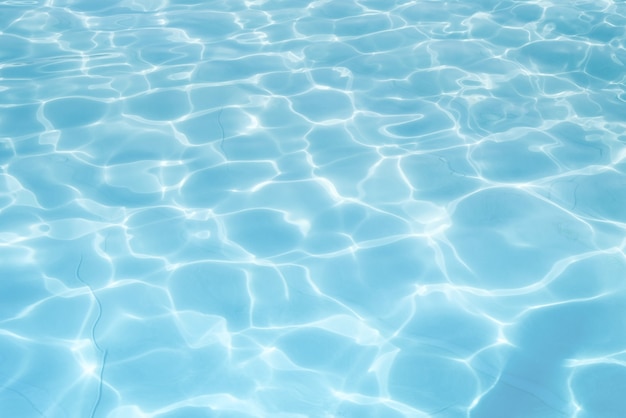 Fondo abstracto de agua en una piscina