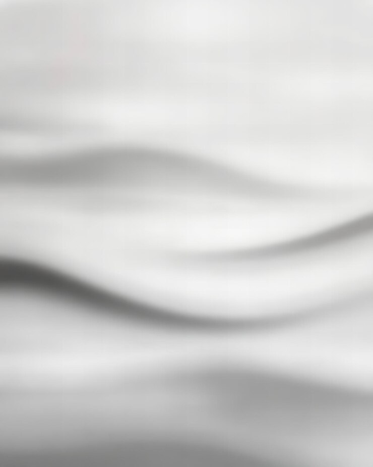 Fondo abstracto blanco borroso con ondas blancas