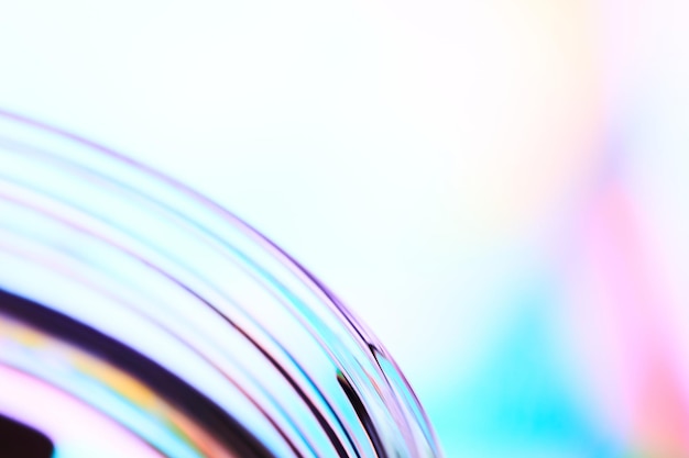Fondo abstracto con enfoque borroso en tonos translúcidos de azul y púrpura