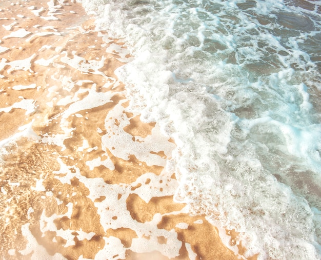 Fondo de agua de mar claro