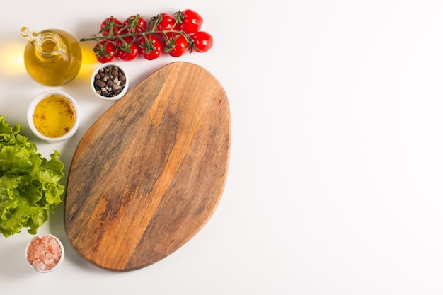 Fondo de alimentos de tablero de madera Ingredientes para cocinar en la mesa Diseño de banner