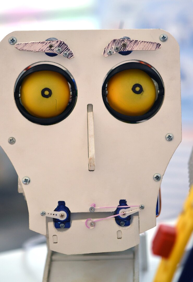 Foto fondo de automatización de concepto de primer plano de prototipos de robots de juguete