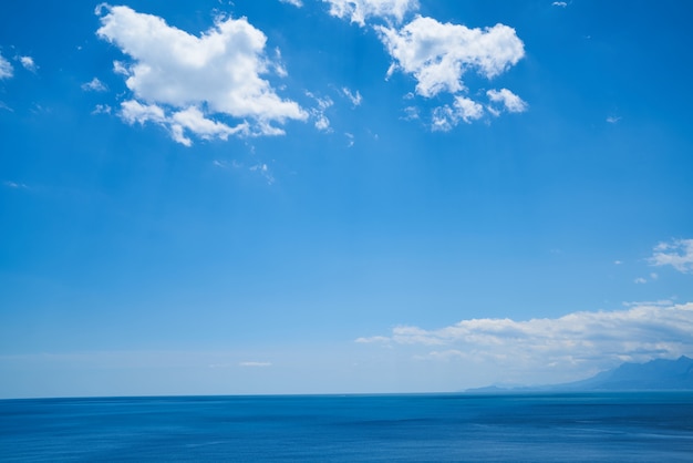 Fondo azul mar y cielo