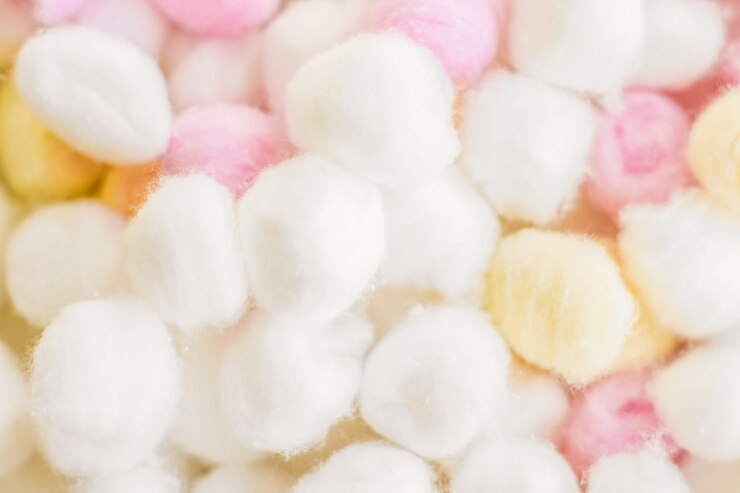 Foto fondo de bolas de algodón orgánico de concepto de marca y limpieza de cosmetología para la rutina matutina ...