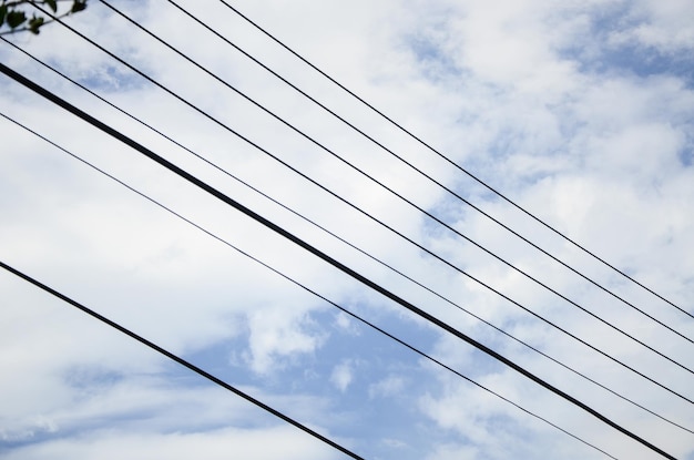 El fondo del cable del cielo es una nube