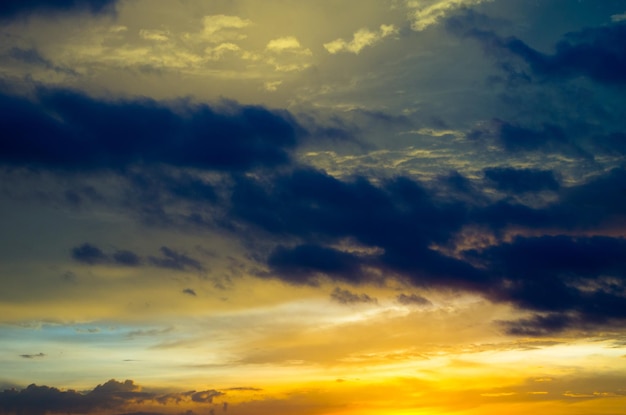 Fondo de cielo en un amanecer