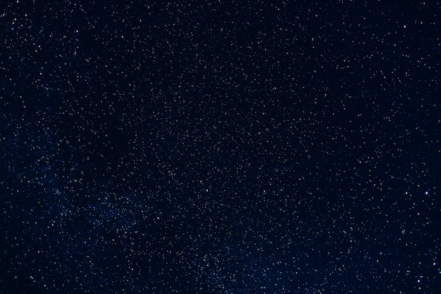 Foto fondo de cielo estrellado oscuro