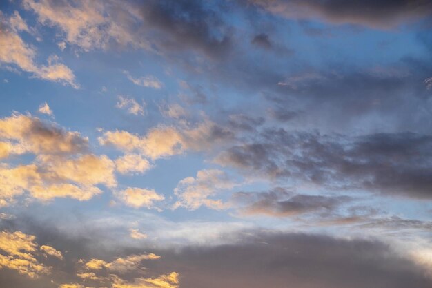 El fondo del cielo nocturno