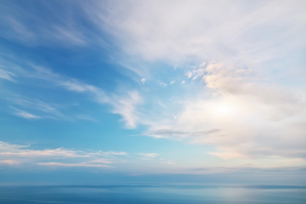 Fondo de cielo en puesta de sol