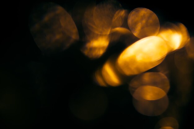 Fondo claro de círculo desenfocado. bokeh en negro