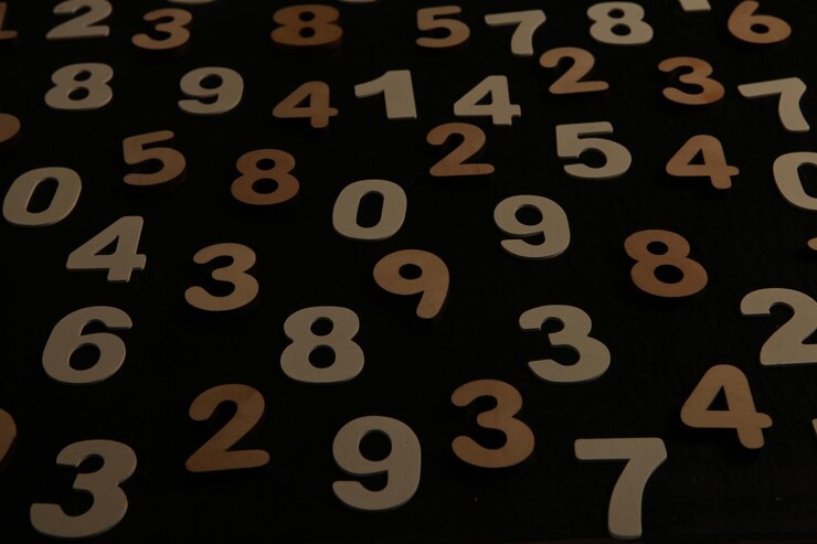 Foto fondo colorido de números de madera.