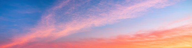 Fondo de concepto de cielo colorido hermoso cielo de puesta de sol fondos de cielo de la naturaleza IA generativa