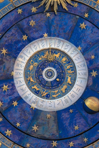 Foto fondo conceptual antiguo abstracto sobre misticismo astrología fantasía azul