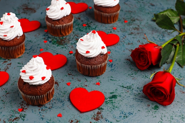 Fondo del día de San Valentín, tarjeta del día de San Valentín con rosas, vista superior