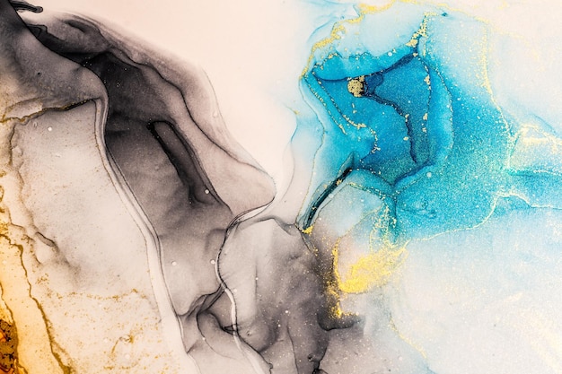 Fondo fluido de color brillante abstracto, pintura de alcohol dibujada a mano con rayas doradas, textura de técnica de tinta líquida para diseño de fondo de alta resolución