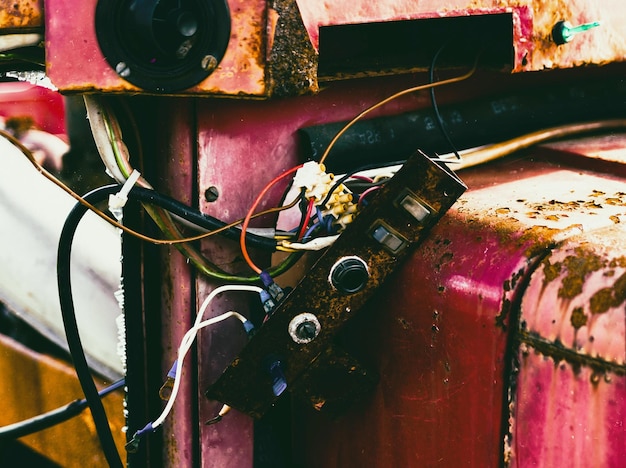 Fondo de fondo de bokeh de piezas de tractor vintage rojo horizontal