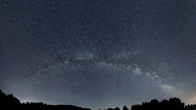 Fondo de galaxia de la Vía Láctea, Fondo del espacio