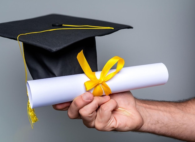 Foto fondo de graduación con accesorios escolares