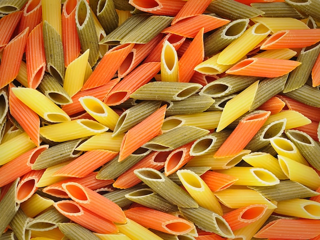 Fondo horizontal macro de pasta multicolor