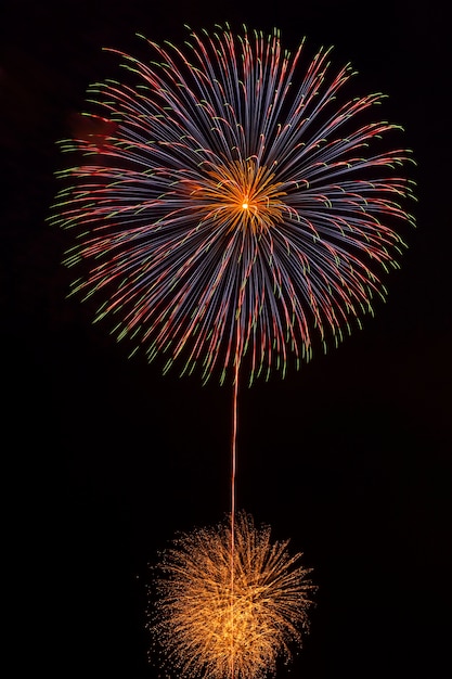 Fondo japonés de fuegos artificiales