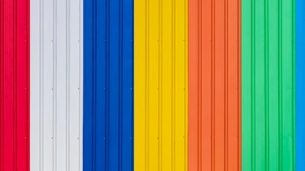 Fondo de láminas de metal corrugado multicolor con revestimiento de polímero para techos