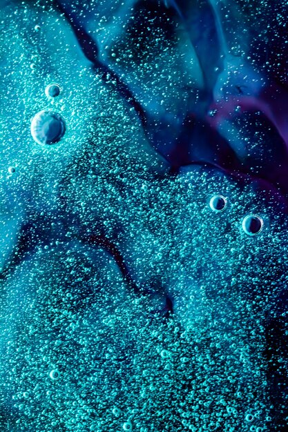 Fondo líquido color aguamarina abstracta, patrón de remolino de salpicaduras de pintura y gotas de agua, gel de belleza y textura cosmética, arte y ciencia mágica contemporánea como diseño plano de lujo