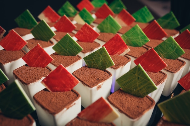 Fondo lleno de pasteles de colores