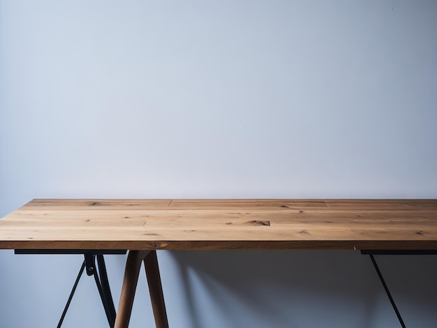 Fondo de madera blanco en blanco de textura de mesa utilizado para la exhibición de productos y la presentación de productos