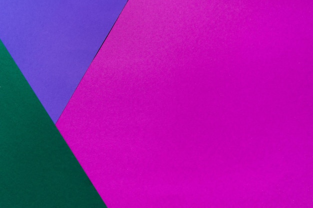 Fondo multicolor brillante de colores violeta y verde Composición mínima Tendencias de color 2022 Vista superior