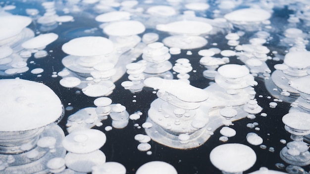 Foto fondo natural de burbujas de aire congelado.