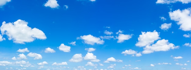 Foto fondo natural hermoso del cielo azul y de las nubes.