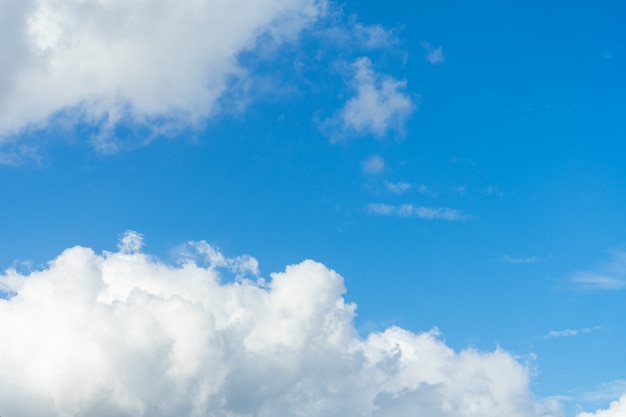 Fondo de la naturaleza del cielo.