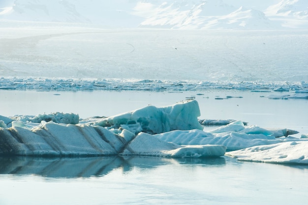 Fondo de naturaleza laguna glaciar de hielo en Islandia