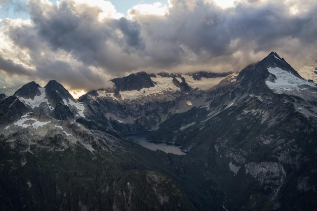 Fondo De Naturaleza De Paisaje De Montaña Canadiense