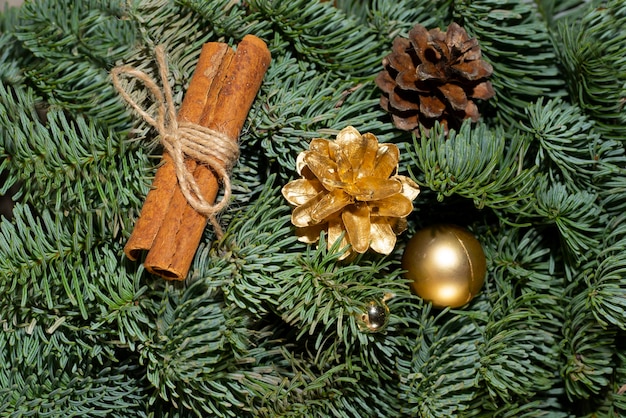 Fondo de Navidad con árbol de Navidad y decoración.