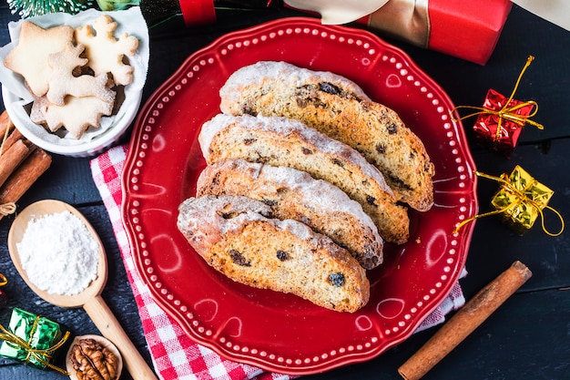 Foto fondo de navidad con galletas de temporada.